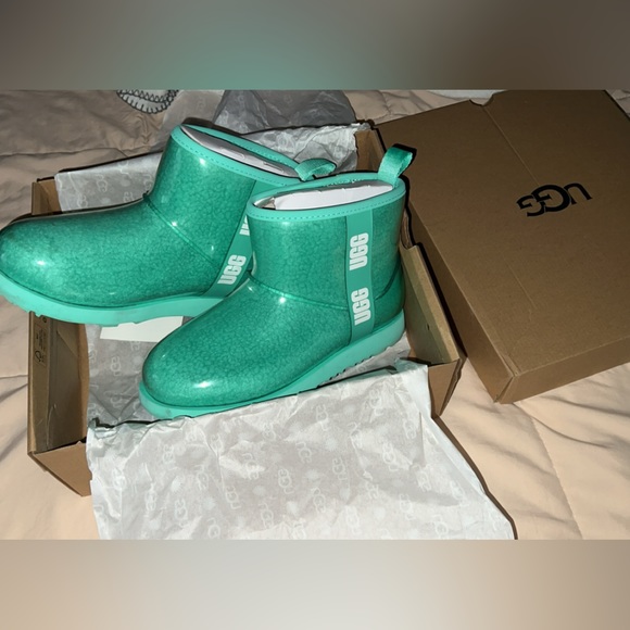 Ugg classic clear mini boot - Picture 3 of 8